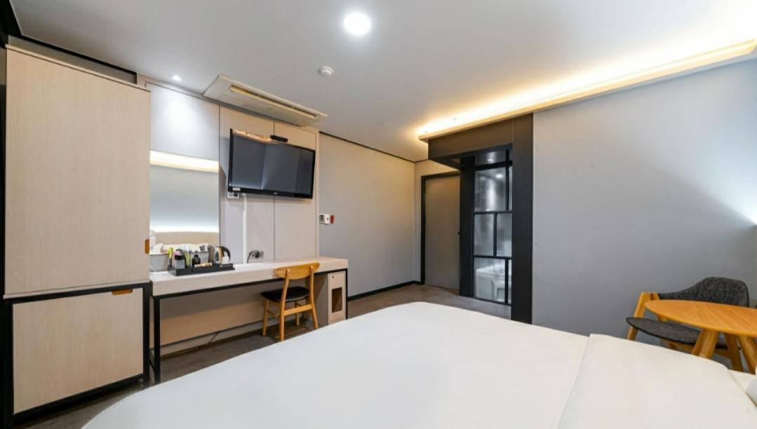 Hotel The May Пусан Экстерьер фото